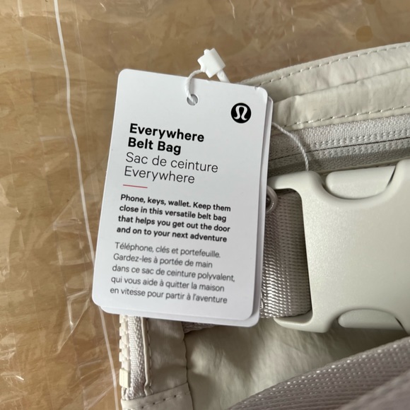 Lululemon Everywhere Belt Bag White Opal NWT - Picture 16 of 16